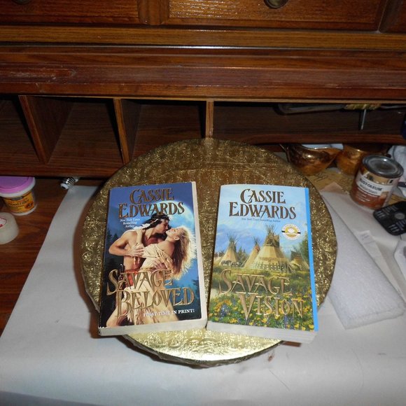 Books - (set/2) -  "Savage Beloved" -  "Savage Vision" - Picture 2 of 2